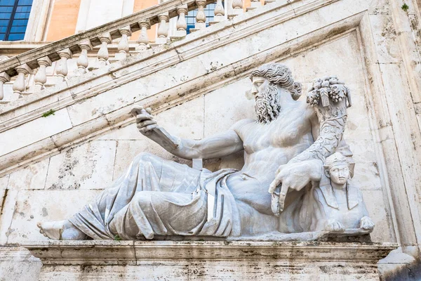 Róma Olaszország Kilátás Palazzo Senatorio Lépcsőjére Egy Reneszánsz Remekmű Dupla — Stock Fotó