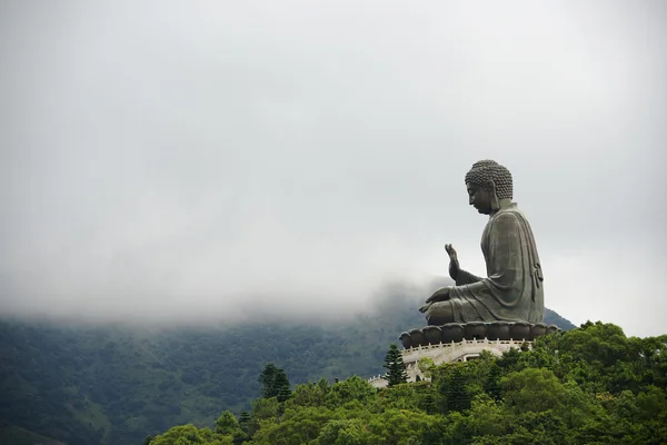 Tian tan buddha i lantau island, hong kong — Stockfoto