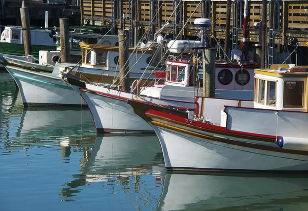 Fisherman's Wharf fiskebåtar — Stockfoto