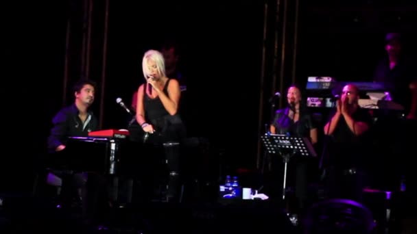 Ajda pekkan singen — Stockvideo