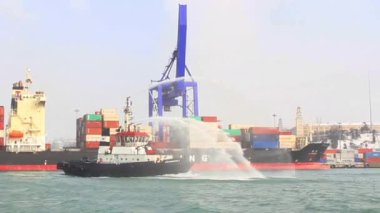 Yangın tekne su püskürtme