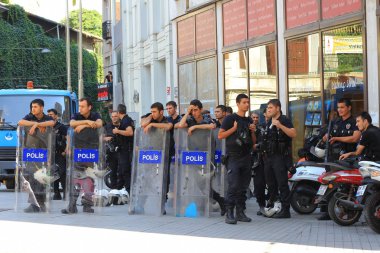 Polis engeli
