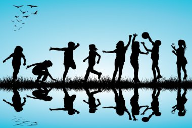 Grup açık oynayan çocuklar silhouettes