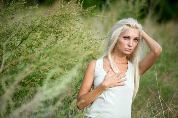 Schönes Mädchen — Stockfoto