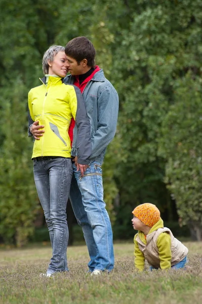 Familie i parken - Stock-foto