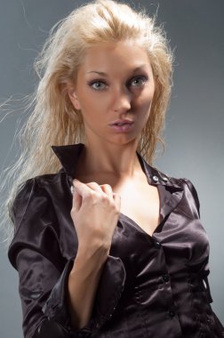 cinsel kız sarışın