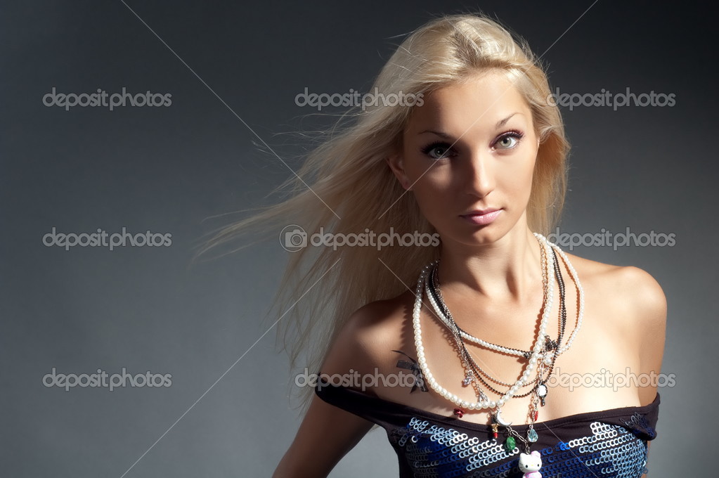 https://st.depositphotos.com/1012146/4456/i/950/depositphotos_44566061-stock-photo-sexual-girl-blonde.jpg
