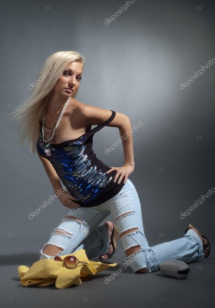 https://st.depositphotos.com/1012146/4456/i/950/depositphotos_44566479-stock-photo-sexual-girl-blonde.jpg