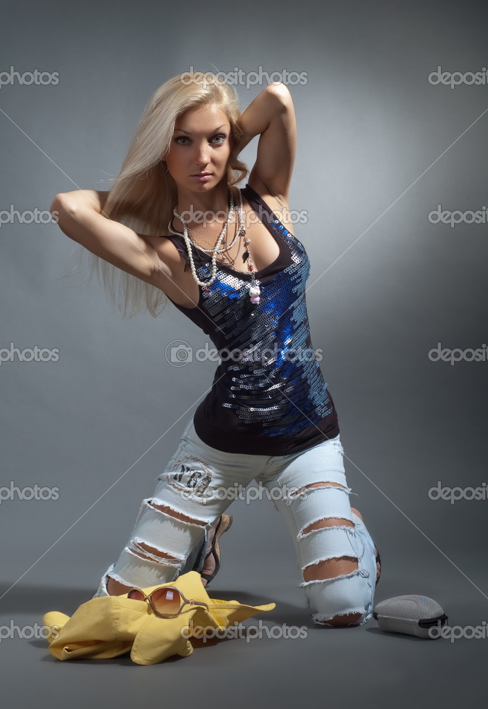 https://st.depositphotos.com/1012146/4456/i/950/depositphotos_44566497-stock-photo-sexual-girl-blonde.jpg