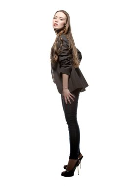 Beyaz bir arka plan izole poz güzel seksi esmer kız