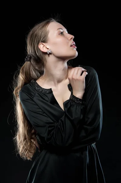 Beautiful Sexy Brunette Girl Posing Black Background Evening Dress — Stockfoto