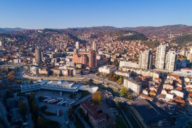 Uzice ve Havacılık manzaralı Sırbistan ve Batı Sırbistan kenti manzarası