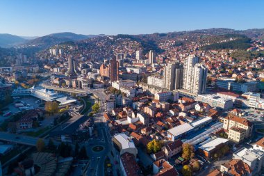 Uzice ve Havacılık manzaralı Sırbistan ve Batı Sırbistan kenti manzarası