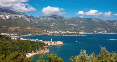 Budva, Karadağ. Adriyatik Denizi üzerindeki Ünlü Turistik Kasabası 'nın zaman aşımı