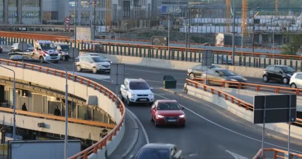Belgrad Serbien Stau Und Autos Auf Autobahnbrücke Urbaner Hintergrund — Stockvideo