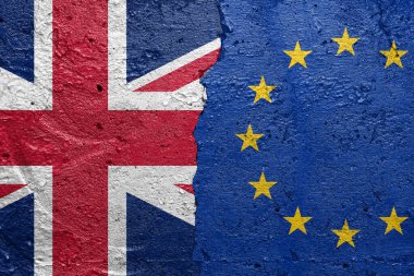 İngiltere, Avrupa Birliği 'ne karşı - Solda İngiliz bayrağı, sağda AB bayrağı ile boyanmış beton duvar