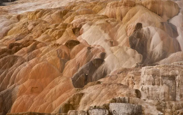 Colorfull terrace of mammoth hot springs in Yellow stone — Stock Photo, Image