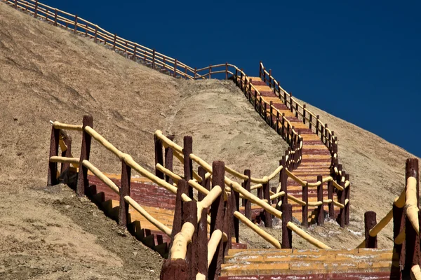 Merdivenleri tepeye kadar