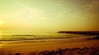 zaman sukut sunset Beach