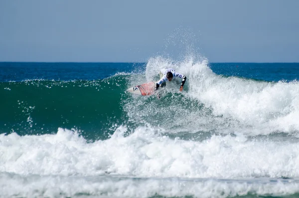 Surfista durante a quarta etapa do MEO Figueira Pro — Fotografia de Stock