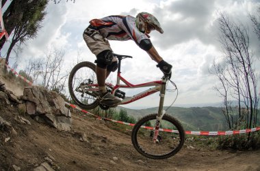 Tanımlanamayan binici