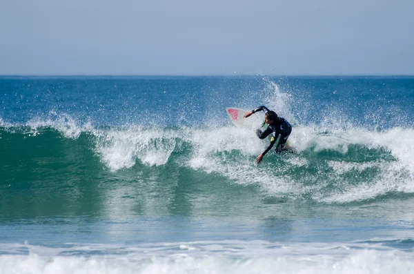 Surfista durante la 4ª etapa de MEO Figueira Pro — Foto de Stock