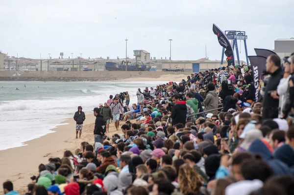 Crowd on the beach — Stock Photo, Image