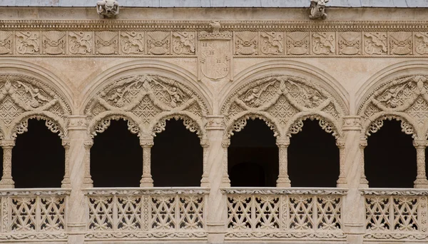 Detalj av uteplats del colegio de san gregorio av valladolid — Stockfoto