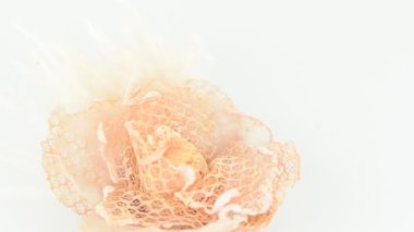 pembe kumaş çiçek