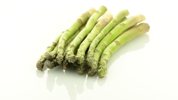 Fresh green asparagus — Stock Video