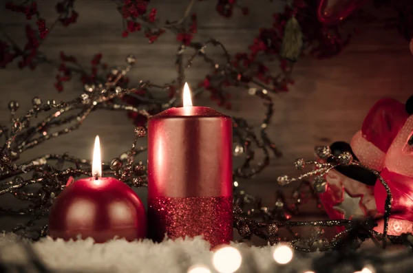 Две свечи Рождественские украшения — стоковое фото