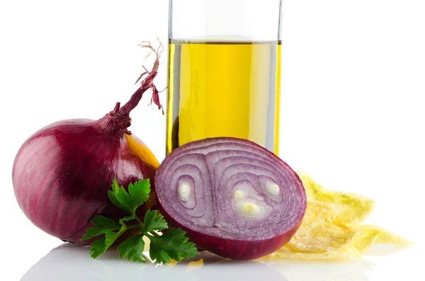 Red onions and olive oil — Stock Photo, Image