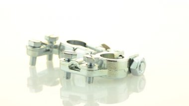 Araba egzoz metal tutucu