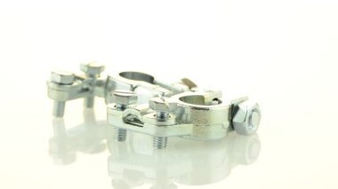 Araba egzoz metal tutucu