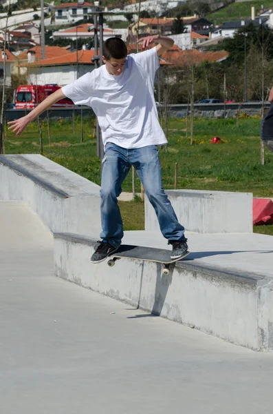 Oidentifierade skater — Stockfoto