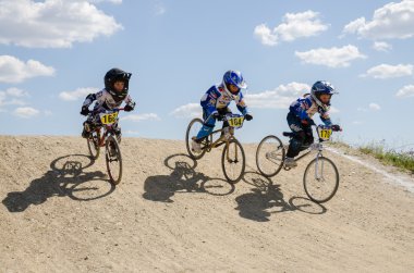 yarışma sırasında okul sporcular