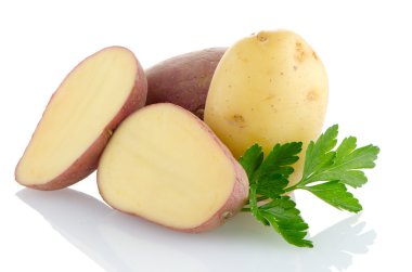 Kırmızı dilimlenmiş patates