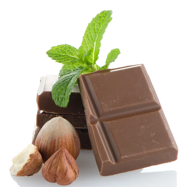 Barra di cioccolato con nocciole — Foto Stock