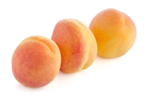 Tre söta persikor — Stockfoto