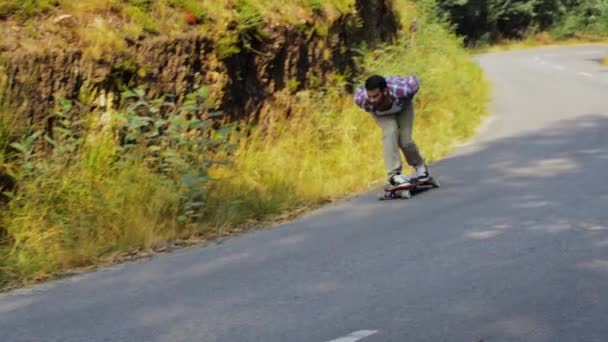 Skateboarding training downhill — Stock Video