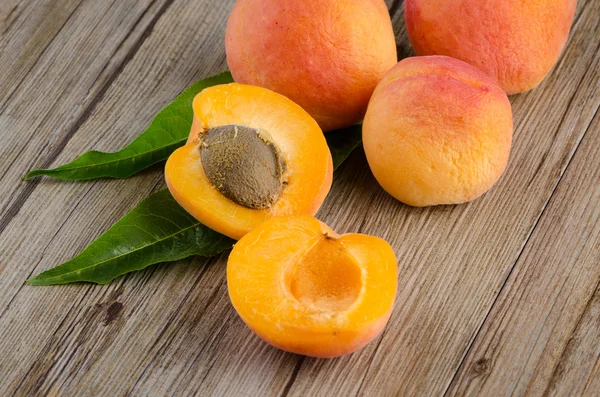 Apricots — Stock Photo, Image