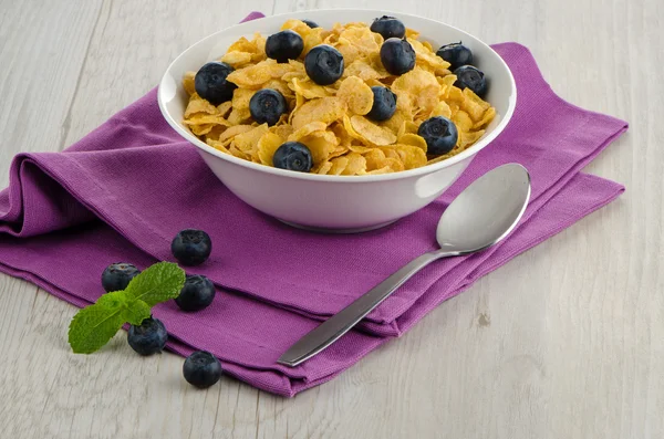 Cereal and blueberries — Stock Photo, Image