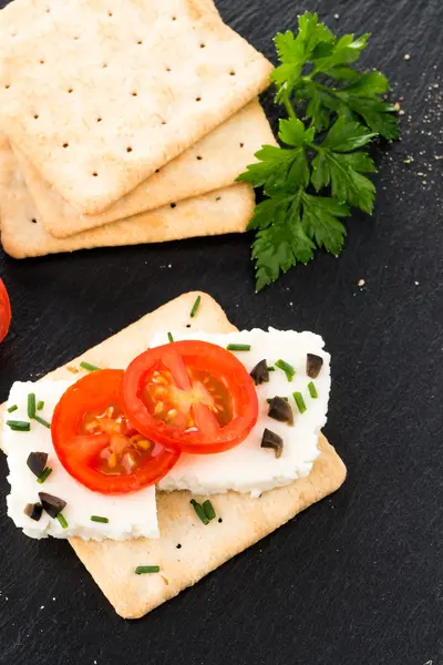 Knäckebröd met fromage — Stockfoto