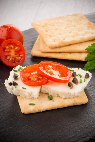 Crispbread with fromage — Stock Photo, Image