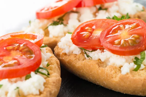 Bread with cottage — Stock Photo, Image