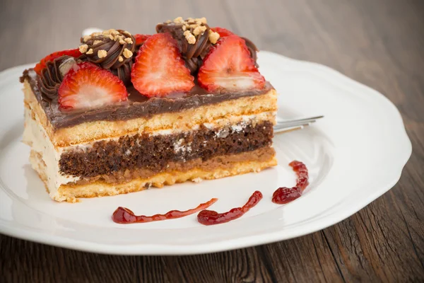 Gâteau aux fraises au chocolat — Photo