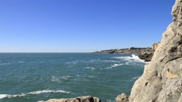 Acantilados en Cascais, Portugal — Vídeos de Stock