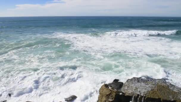 Kliffen op azenhas mar, portugal — Stockvideo