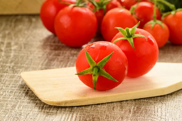 Tomates cherry —  Fotos de Stock