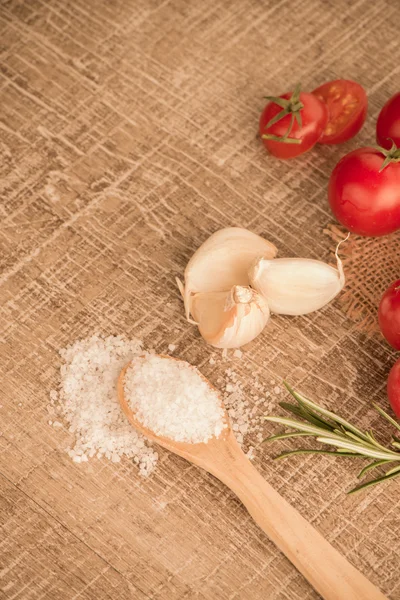 Tomates cherry y cebolla —  Fotos de Stock